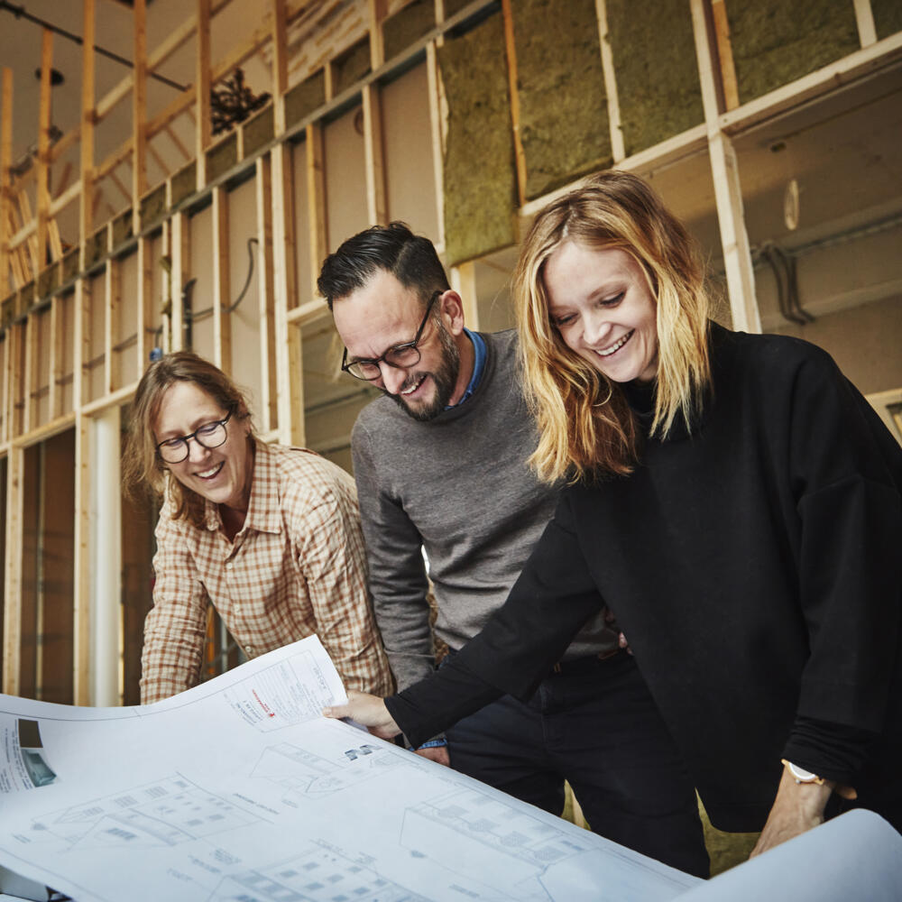 Linnea Berg och Maria Lyth från Wingårdhs arkitektkontor och Christian Ahlkrona från Granitor,