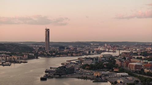 Stor bild över Göteborg och Karlatornet.